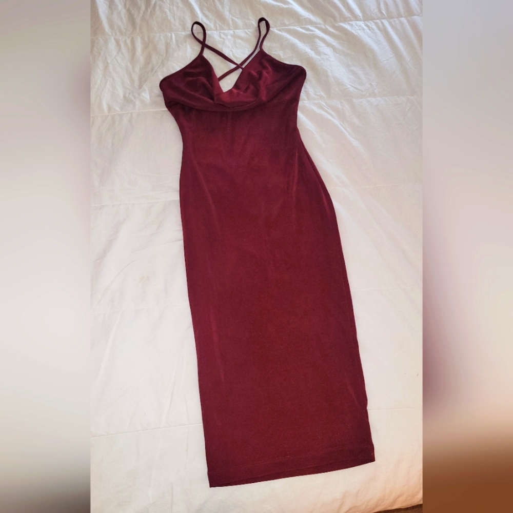 Windsor Burgundy Midi Dress
